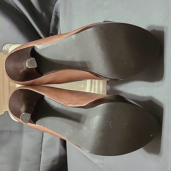 Michael Kors brown peep toe pump - Picture 4 of 7